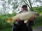 Jason Ashley with a lovely 8lb ghost koi from peg 8 of the Carp Lake caught on dog biscuit off the surface. He also had several more mirrors and commons ranging from 5-7lb.  